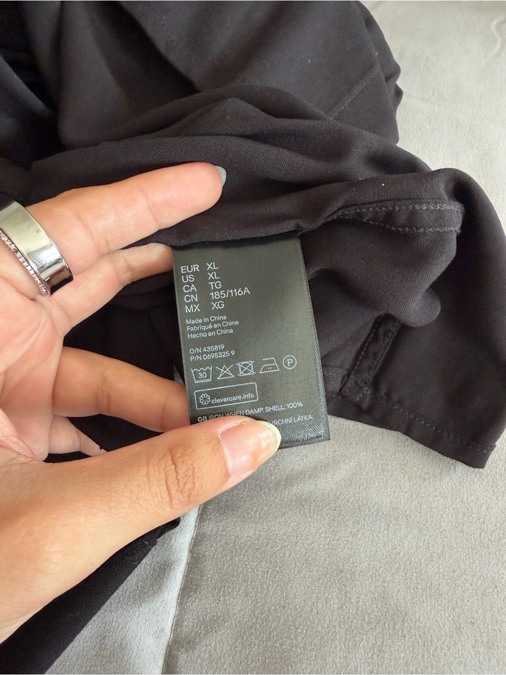H&M MEN DRESSING SHIRT - Picture 6 of 6